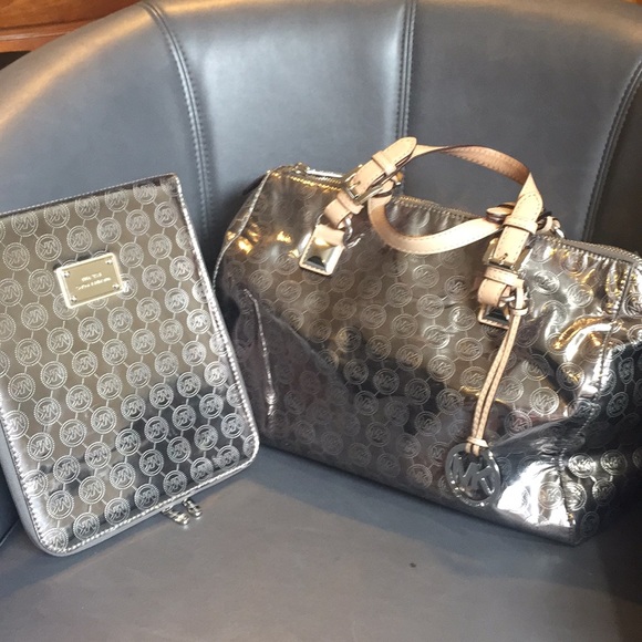 michael kors silver purse